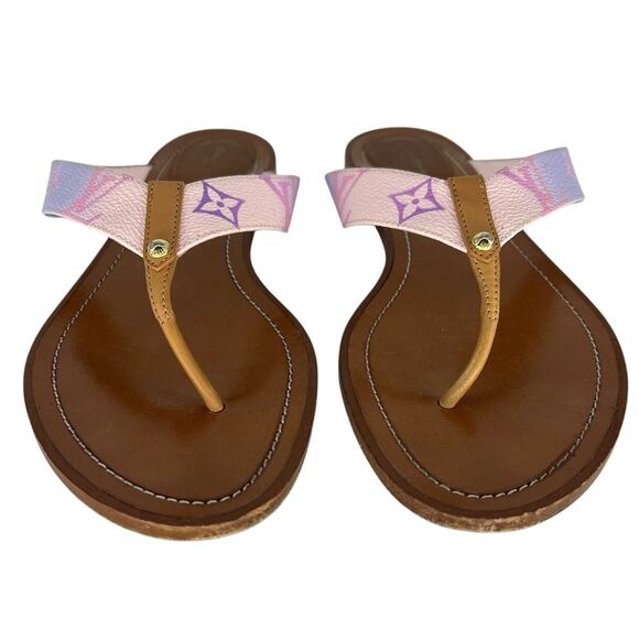 Louis Vuitton Monogram Sunny Flat Thong Sandals in Rose Clair Pink - Picture 6 of 14